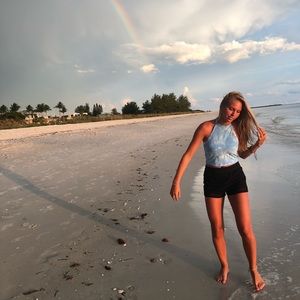 Meet your Posher, Chloe